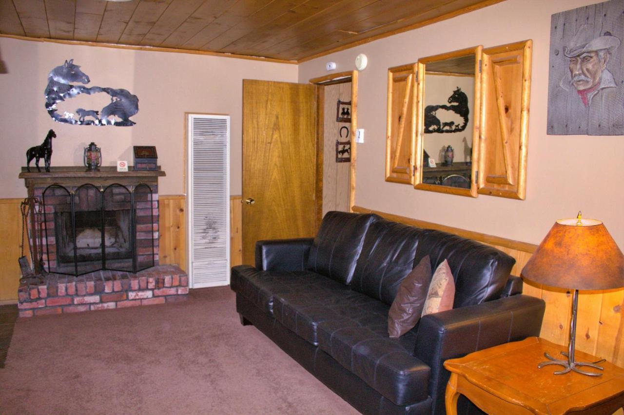 Goldmine Lodge *